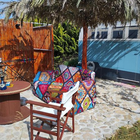 Cornelia Hippie Magic Bus Villa Kíssamos Exteriör bild