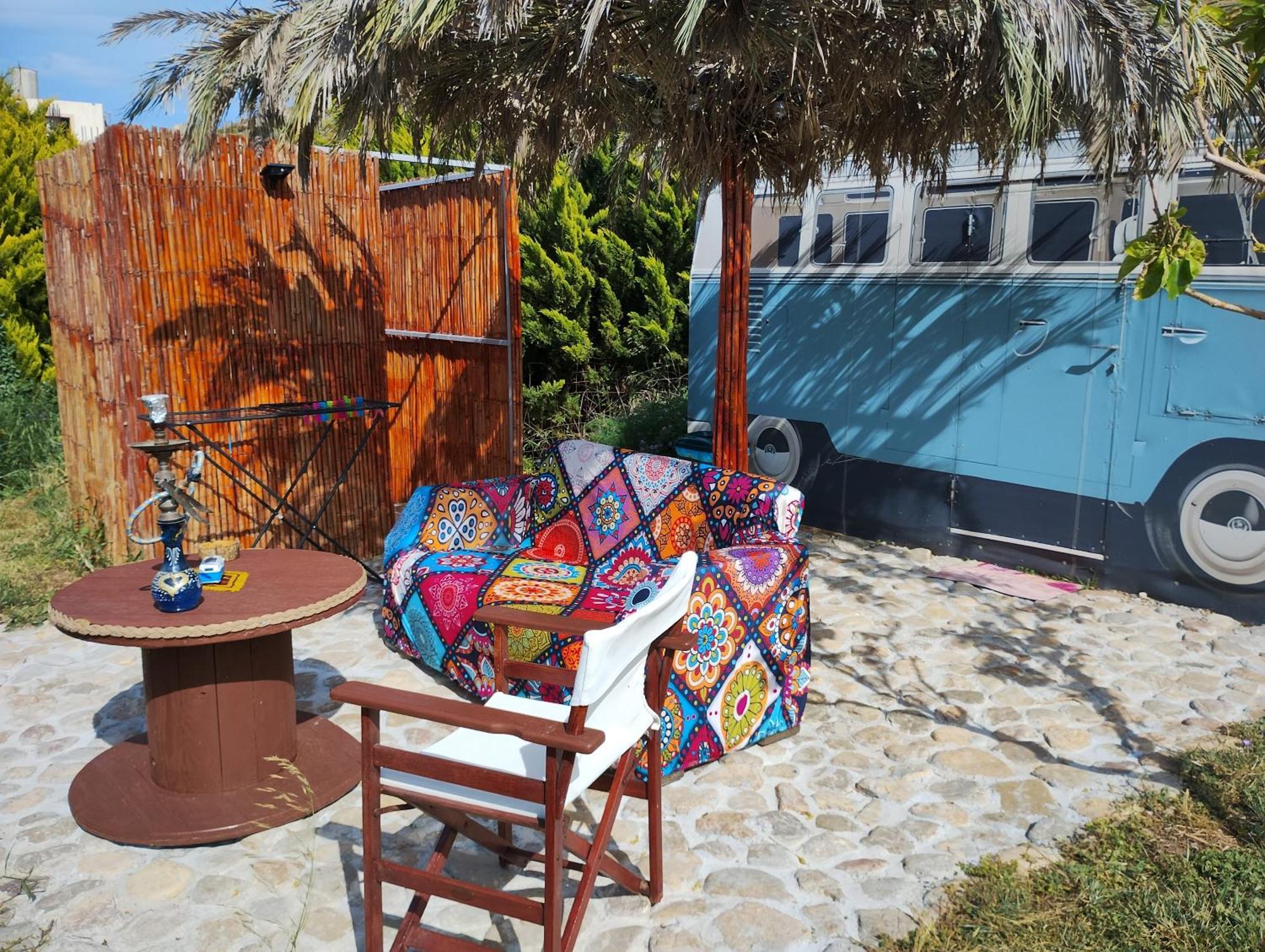 Cornelia Hippie Magic Bus Villa Kíssamos Exteriör bild