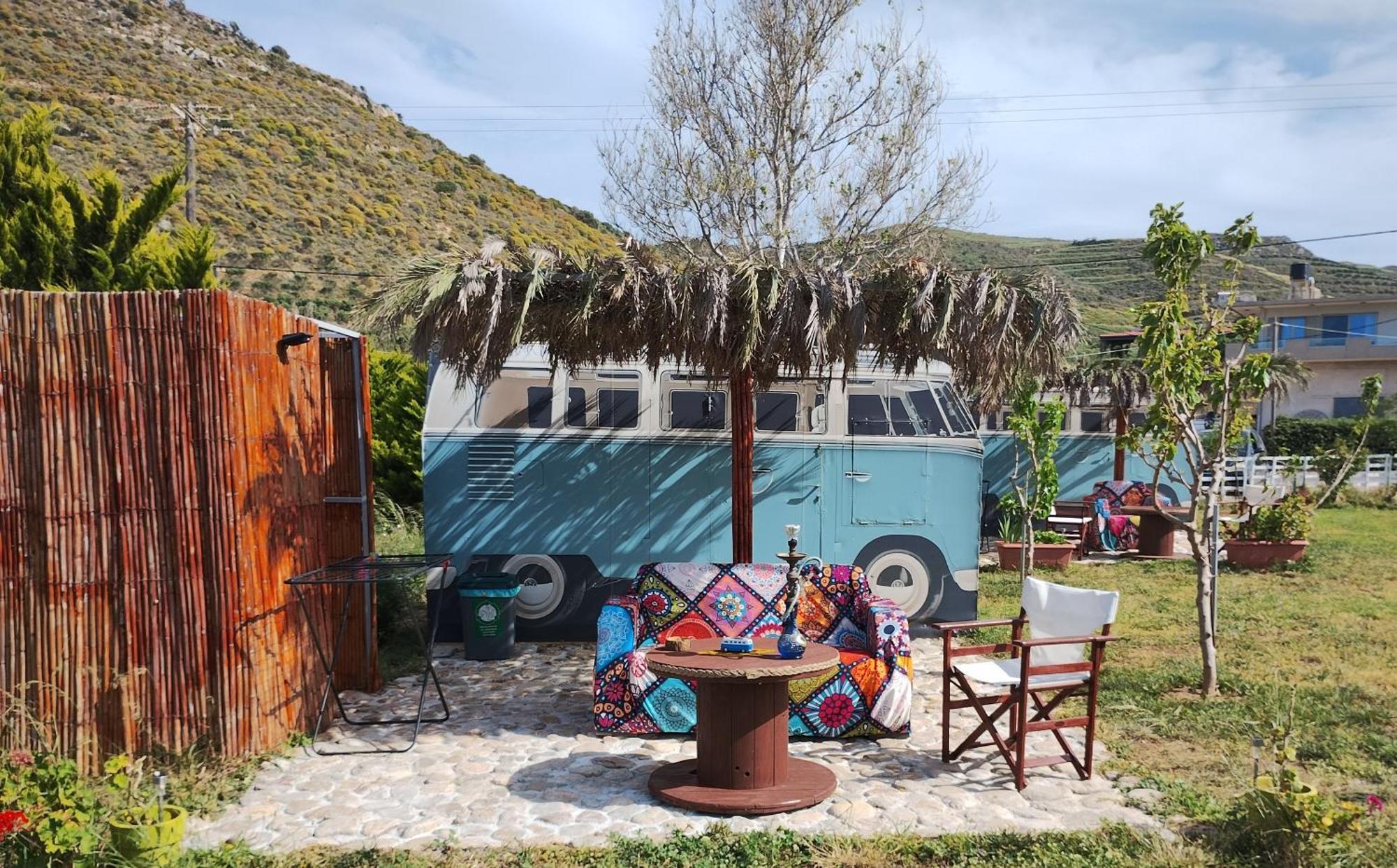 Cornelia Hippie Magic Bus Villa Kíssamos Exteriör bild